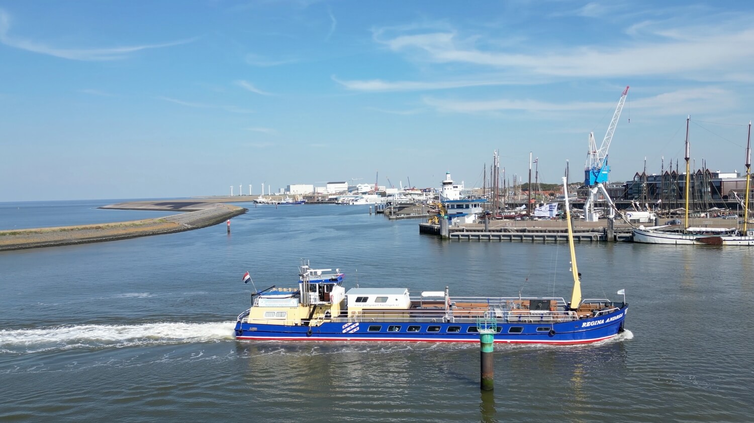 Personeelsuitje Friesland - regina_andrea_binnenkomst_haven(1)